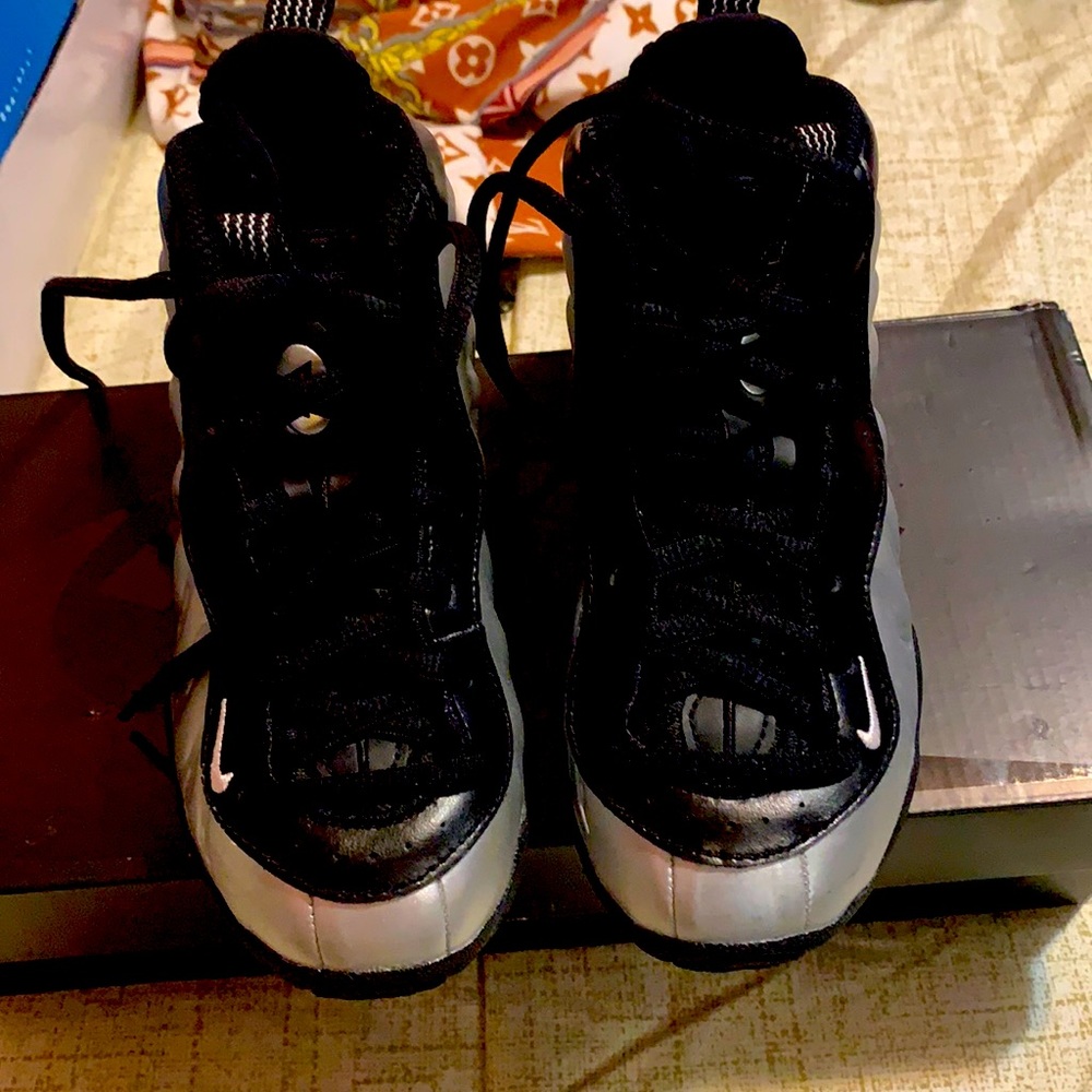 COPY - Never ever worn,I forgot to take them back